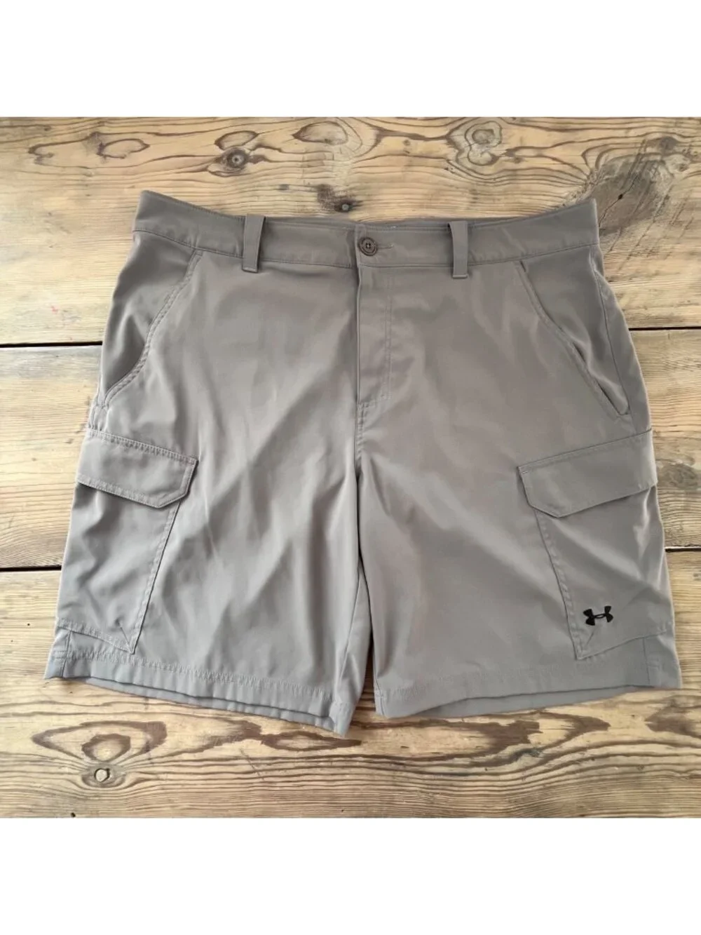 Under Armour Fish Hunter Cargo Shorts Mens 40 Gray Loose Fit Water Repellent